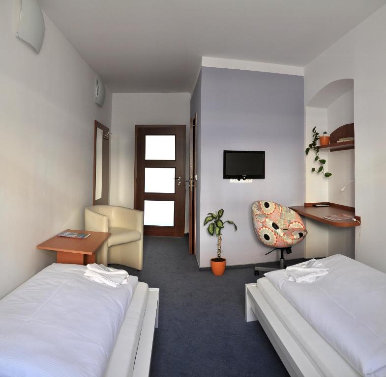 Pension Pod Vezi Kolín Стая снимка