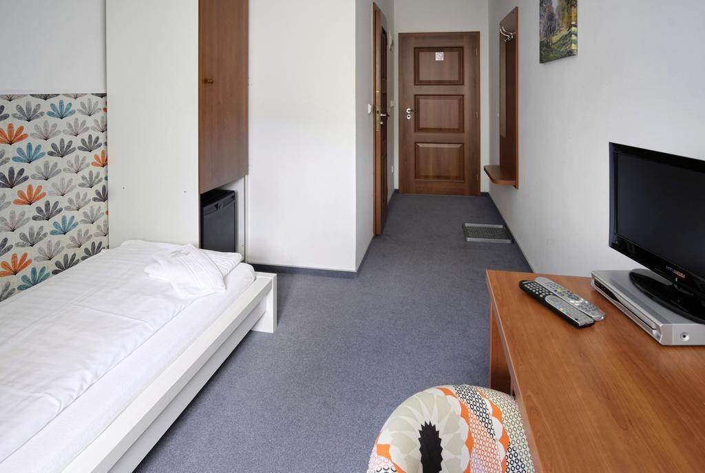 Pension Pod Vezi Kolín Екстериор снимка